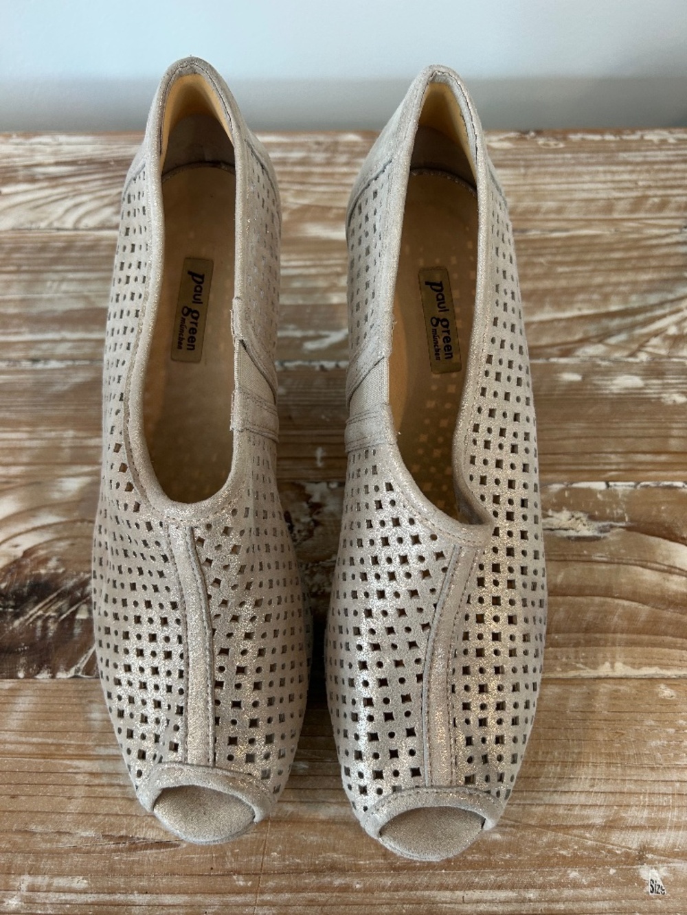 Paul Green Passion Metallic Smoke Perforated Cut Out Ankle Peep Toe Booties Sz 9